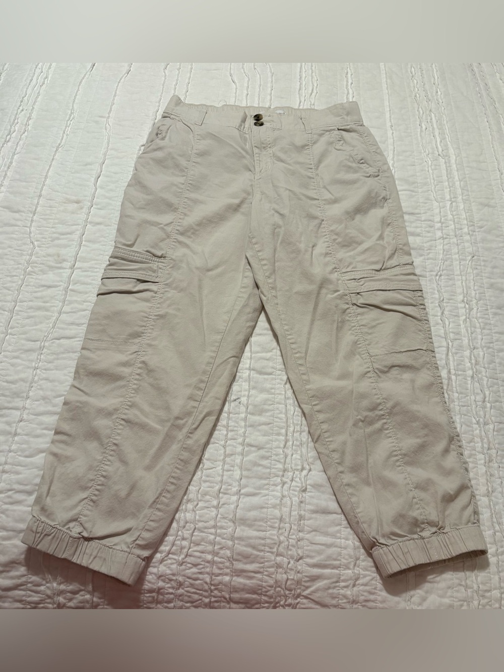 Sonoma good for life beige cargo Capri pants